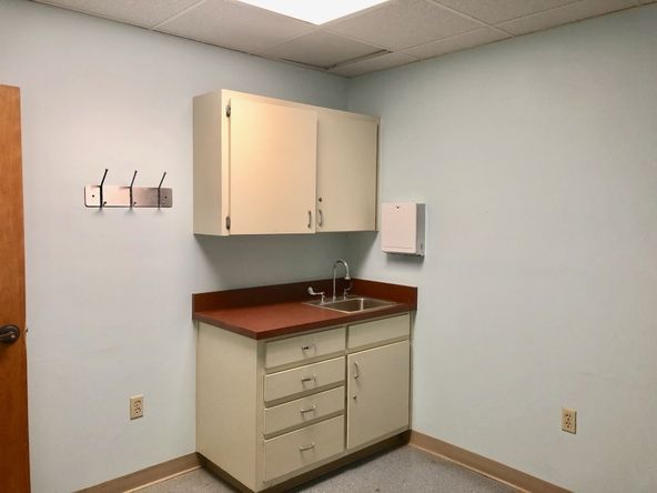 Medical Office Condo in Port Charlotte Medical District: 2400 Harbor Blvd, Port Charlotte, FL, 33952